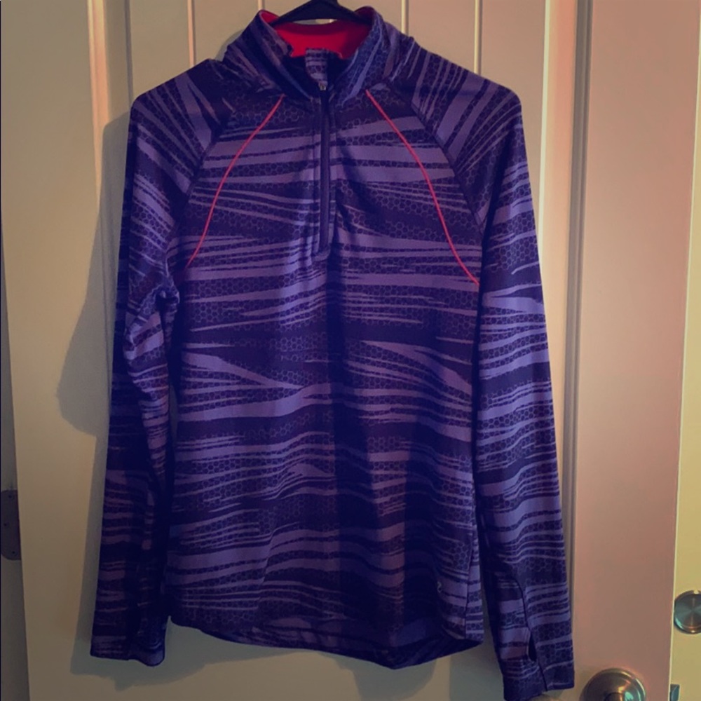 Women’s long sleeve exercise top